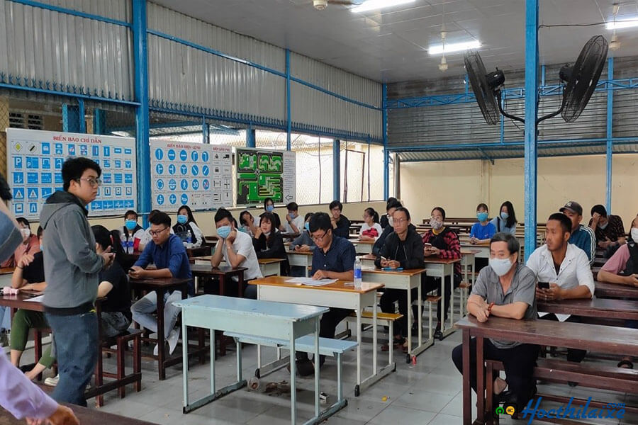 trung tâm dạy lái xe tại tân bình