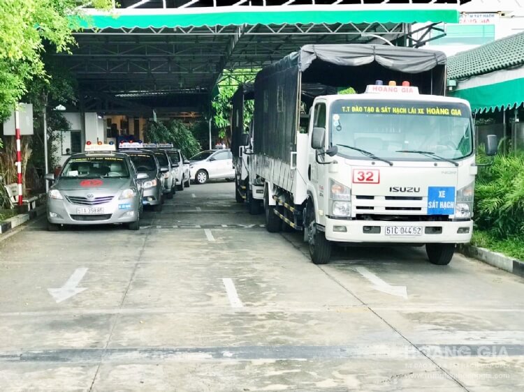học lái xe quận 3 xe đời mới
