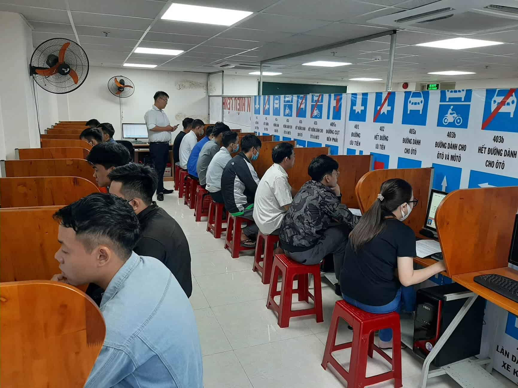 có nên học lái xe tại trung tâm dạy lái xe thái sơn