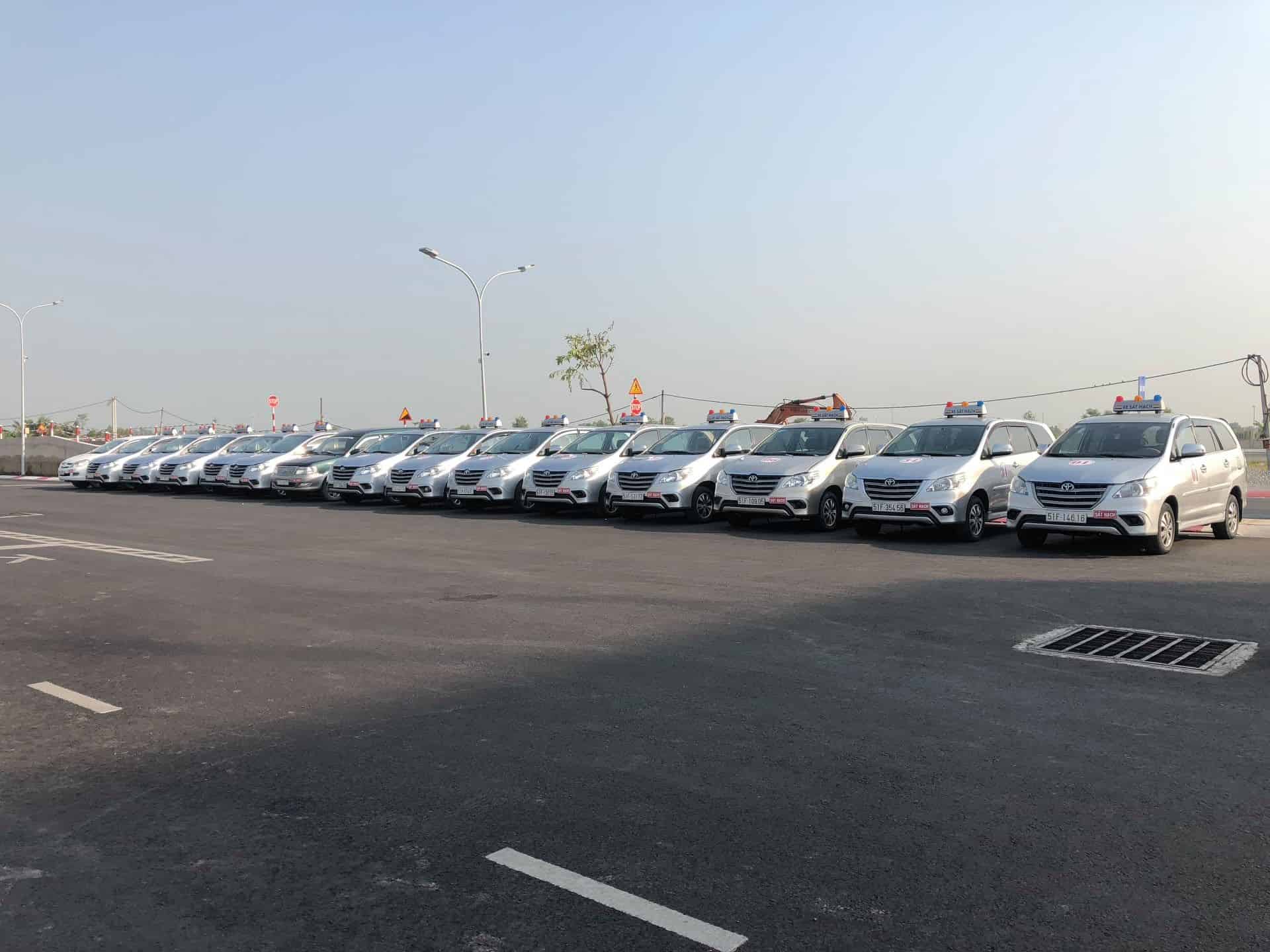 học phí trung tâm lái xe me kong bao nhiêu