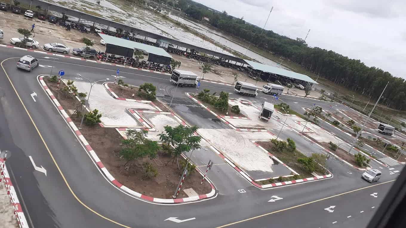 trường dạy lái xe uy tín tại tphcm